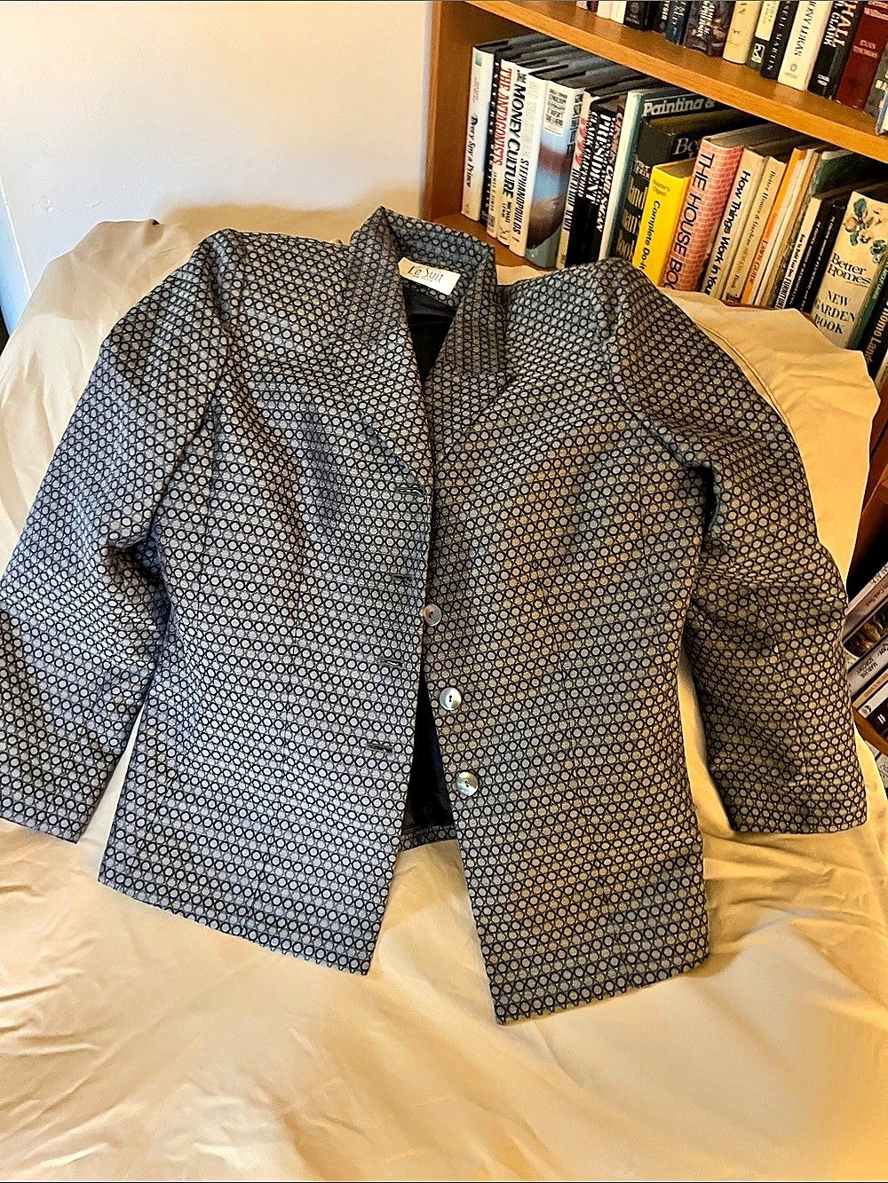 Le Suit Geometric Blazer in Black & Gray Size 14P Like New